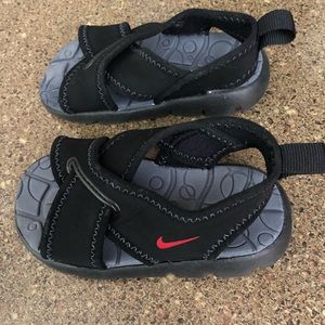 Toddler boys Nike sandals